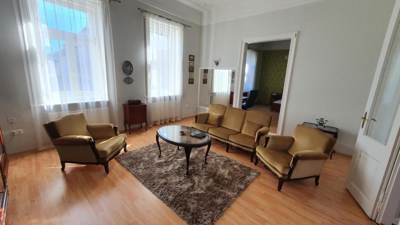 Casa Tajola Appartement Kecskemét Buitenkant foto