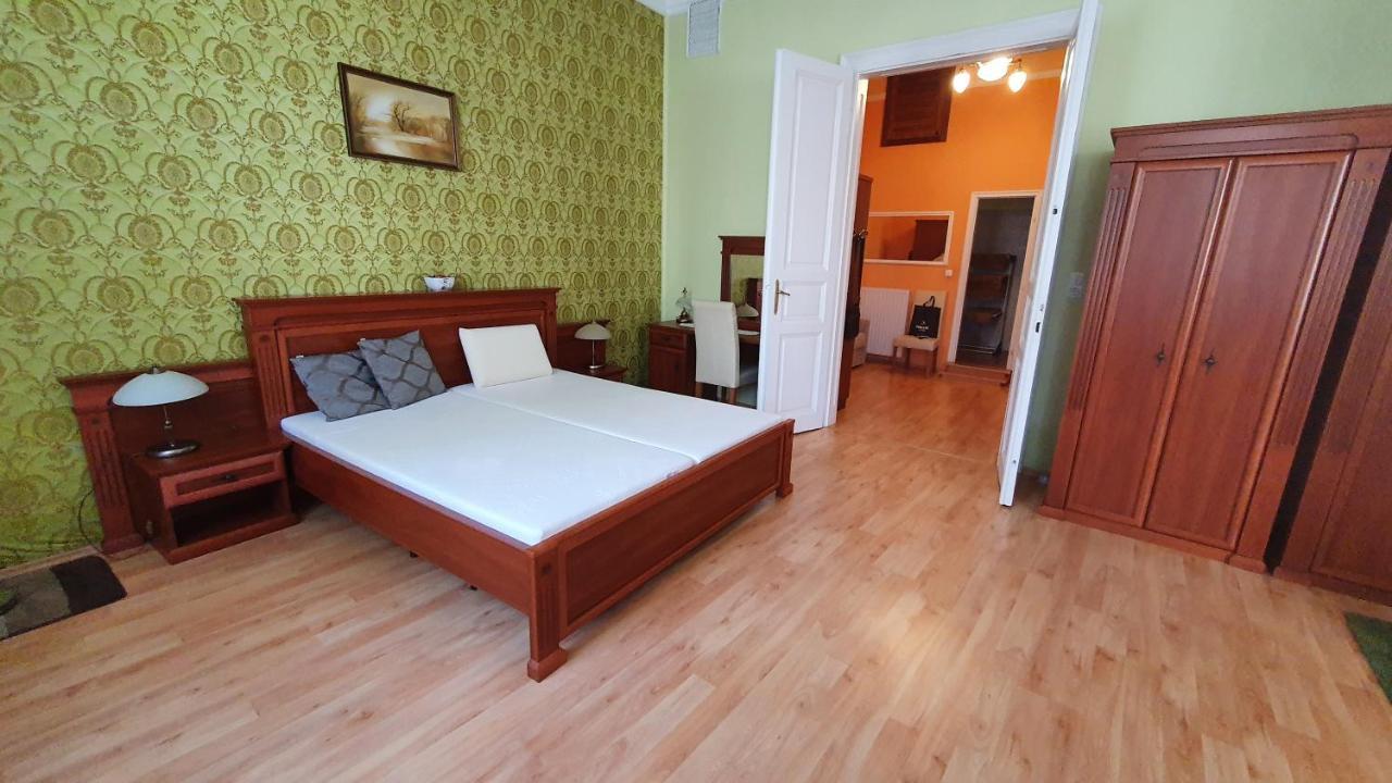 Casa Tajola Appartement Kecskemét Buitenkant foto